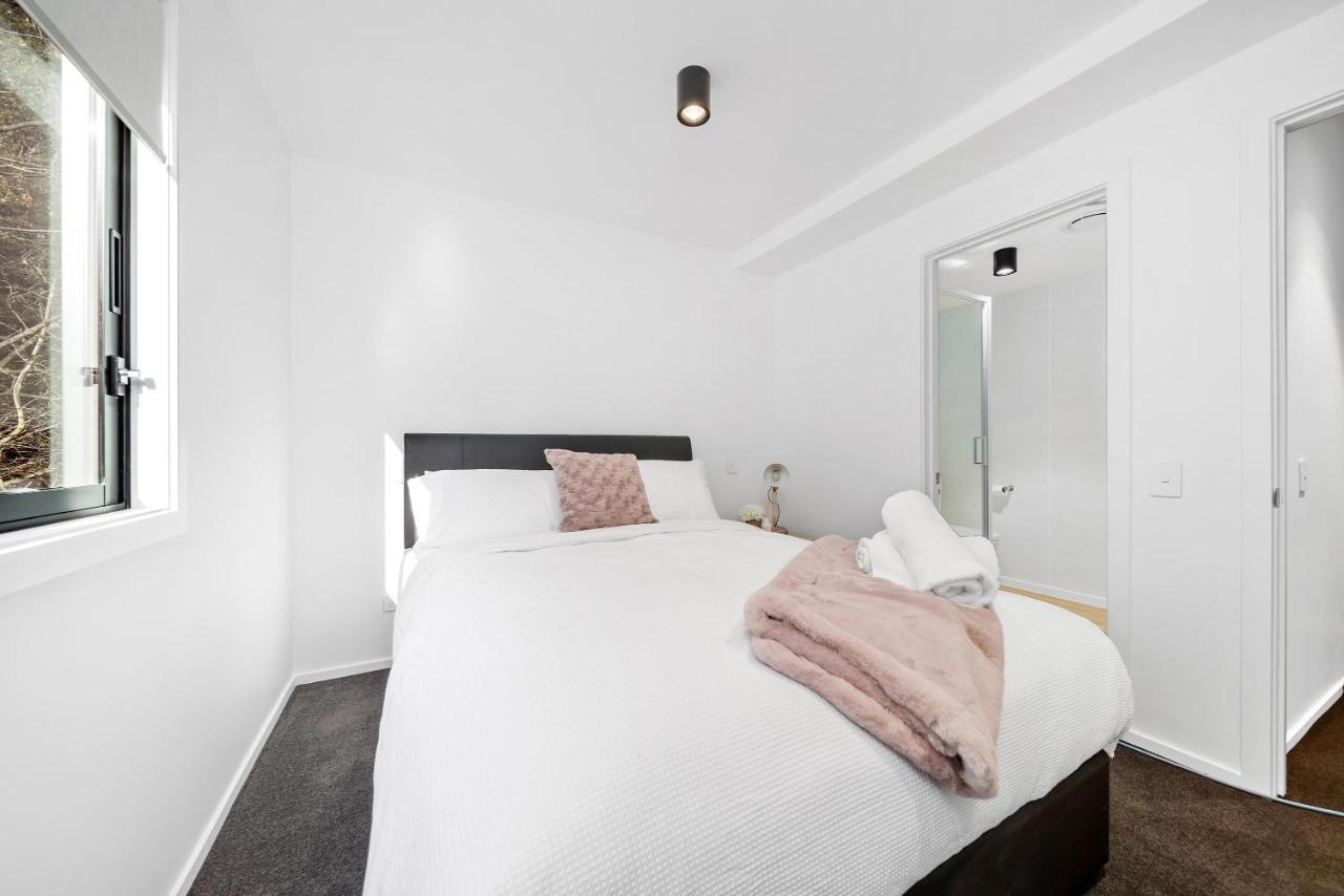 2 Bed 2 Bathroom Brand New Paradise 8 Mins To Cbd ควีนส์ทาวน์ ภายนอก รูปภาพ